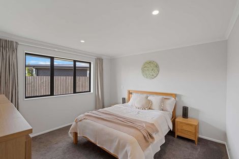 Photo of property in 16 Luxembourg Crescent, Halswell, Christchurch, 8025