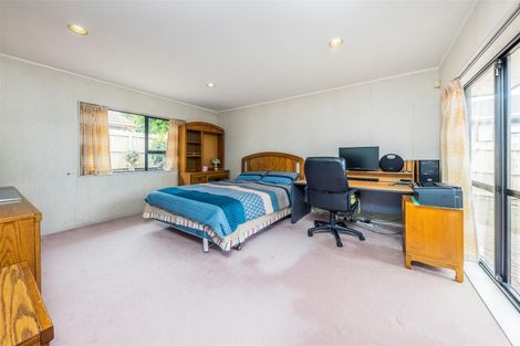 Photo of property in 10 Orangewood Drive, Northpark, Auckland, 2013