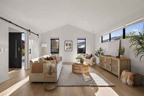 Photo of property in 51 Corriedale Road, Jacks Point, 9371