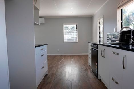 Photo of property in 19 Linwood Drive, Paraparaumu, 5032