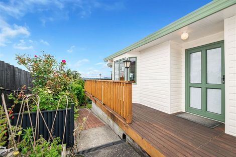 Photo of property in 1/204 Sturges Road, Henderson, Auckland, 0612