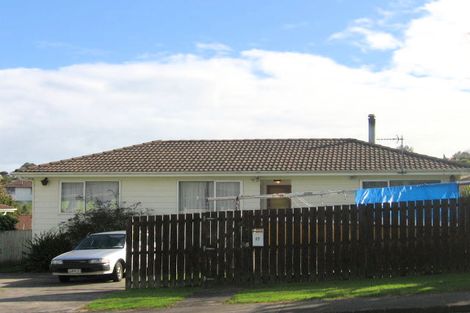 Photo of property in 27 Zita Maria Drive, Massey, Auckland, 0614