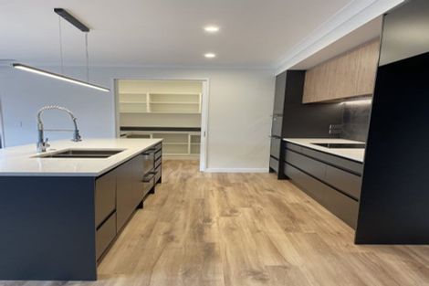 Photo of property in 28 Withers Crescent, Halswell, Christchurch, 8025