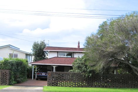 Photo of property in 112 Clovelly Road, Bucklands Beach, Auckland, 2012