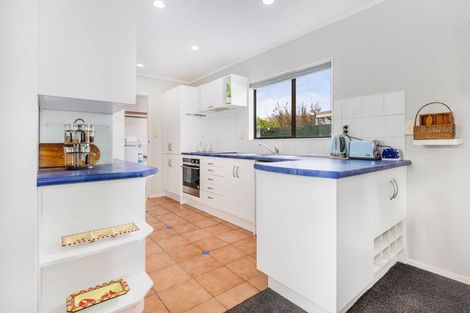 Photo of property in 37a Nimmo Avenue West, Waikanae, 5036