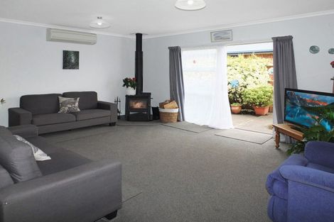 Photo of property in 62 Andrews Street, Foxton Beach, Foxton, 4815