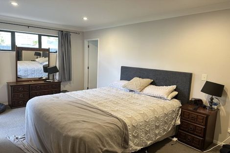 Photo of property in 13 Ripple Grove, Waiuku, 2123