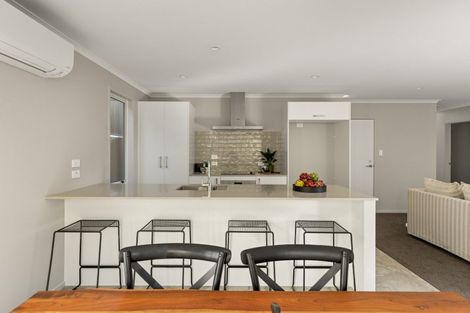 Photo of property in 307a Lakes Boulevard, Pyes Pa, Tauranga, 3112