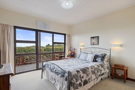 Photo of property in 15 Frimley Terrace, Waikanae Beach, Waikanae, 5036