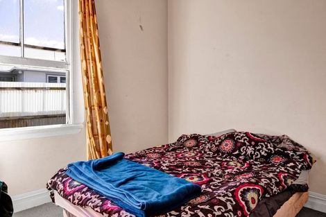 Photo of property in 12 Gloag Street, Waverley, 4510