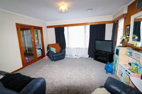 Photo of property in 1 Albert Street, Dannevirke, 4930