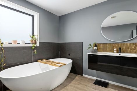 Photo of property in 12 Wycliffe Place, Solway, Masterton, 5810