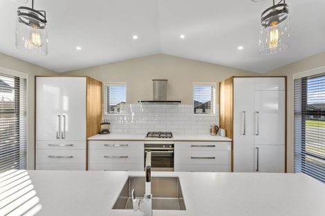 Photo of property in 2 Claremont Crescent, Amberley, 7410