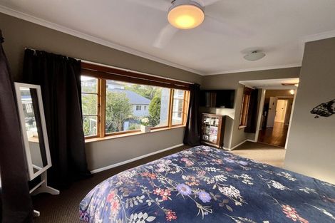 Photo of property in 14 Cecil Road, Tawa, Wellington, 5028