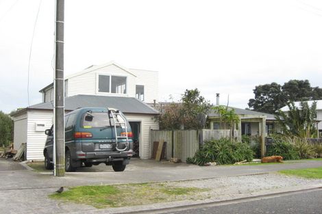 Photo of property in 27 Mace Terrace, Oakura, 4314