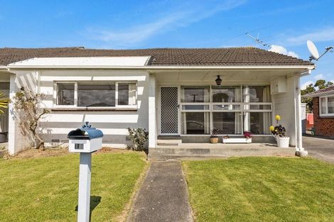 Photo of property in 16 Amberley Grove, Hutt Central, Lower Hutt, 5010