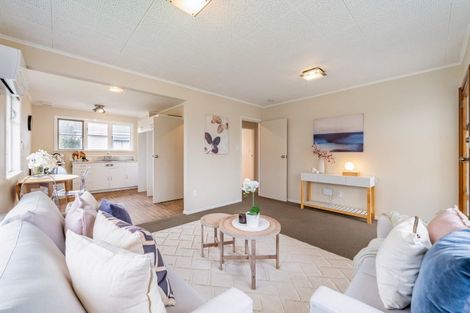 Photo of property in 1/6 Oxford Crescent, Ebdentown, Upper Hutt, 5018