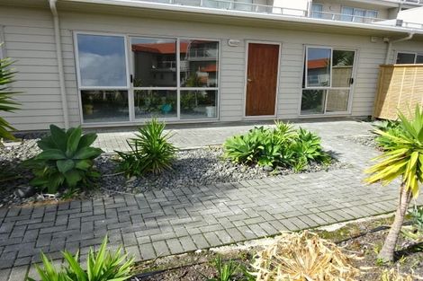 Photo of property in Santa Rosa, 2/340 Gulf Harbour Drive, Gulf Harbour, Whangaparaoa, 0930