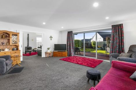 Photo of property in 33 Silver Springs Boulevard, Mosgiel, 9024