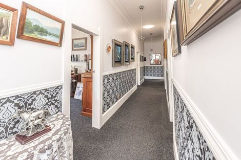 Photo of property in 9 Great North Road, Saint Johns Hill, Whanganui, 4501