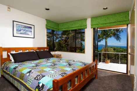 Photo of property in 2/19 Churchill Road, Murrays Bay, Auckland, 0630