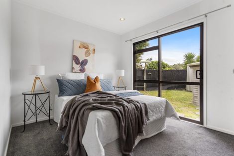 Photo of property in 24 Pinehurst Place, Wattle Downs, Auckland, 2103