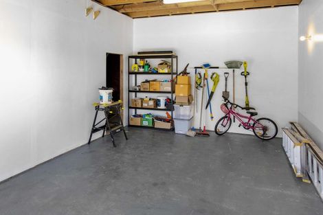 Photo of property in 9 Castle Crescent, Stokes Valley, Lower Hutt, 5019