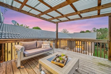 Photo of property in 12 Davita Place, Farm Cove, Auckland, 2012