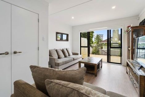 Photo of property in 6/2 Brandon Road, Glen Eden, Auckland, 0602