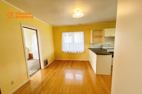 Photo of property in 28 Gilliam Street, New Lynn, Auckland, 0600