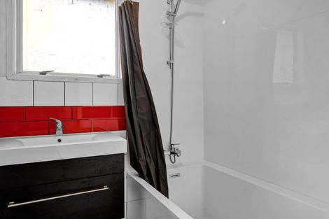 Photo of property in 25 Falstaff Street, Stratford, 4332