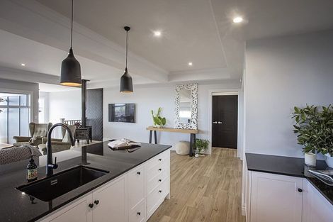 Photo of property in 5 Christine Drive, Coopers Beach, 0420