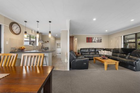 Photo of property in 44a Dixon Avenue, Hawera, 4610
