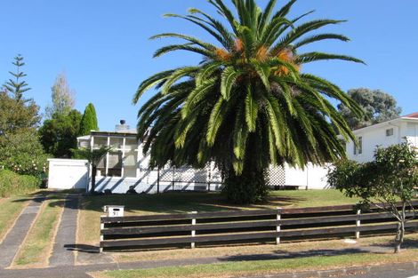 Photo of property in 31 Cutler Street, New Lynn, Auckland, 0600