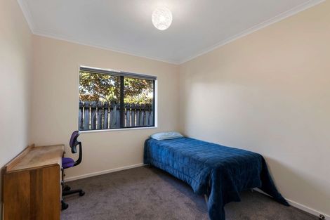 Photo of property in 2/172 Queen Street, Waiuku, 2123