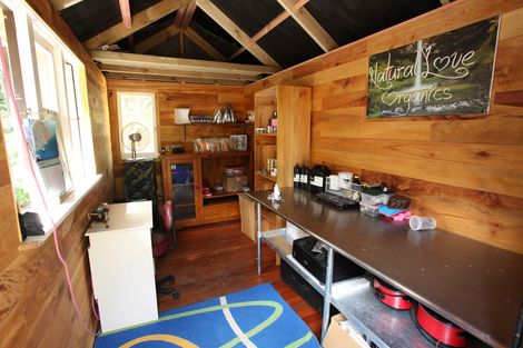 Photo of property in 72 Maungatawhiri Road, Raglan, 3295
