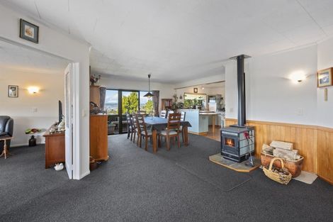 Photo of property in 13 Cherry Lane, Acacia Bay, Taupo, 3330