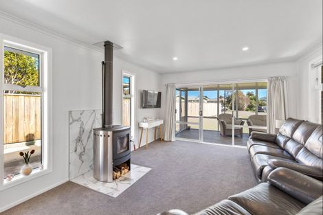 Photo of property in 7 Harlech Street, Levin, 5510