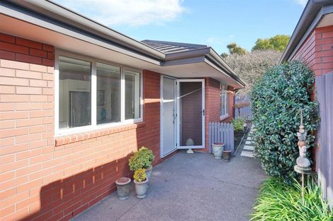 Photo of property in 2/17 Field Terrace, Upper Riccarton, Christchurch, 8041