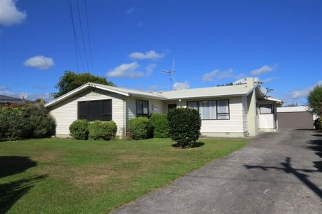 Photo of property in 6 Highbury Drive, Levin, 5510