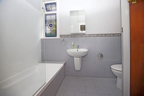 Photo of property in 63 Endeavour Street, Lyall Bay, Wellington, 6022