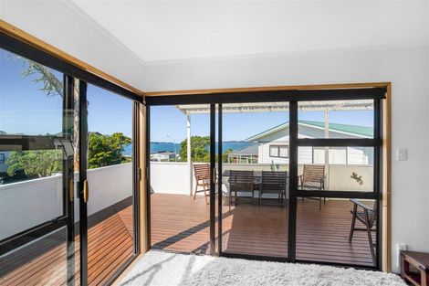 Photo of property in 6 Merehai Place, Snells Beach, 0920
