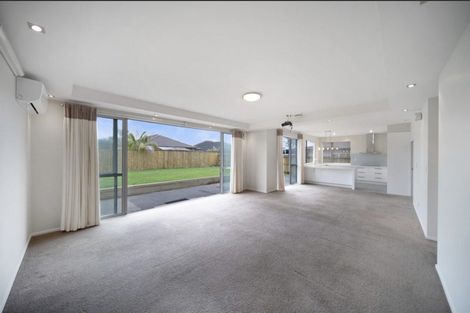 Photo of property in 44 Toscana Drive, Karaka, Papakura, 2113