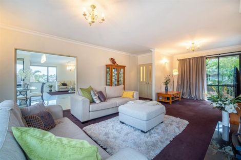 Photo of property in 34a Seaview Road, Castor Bay, Auckland, 0620