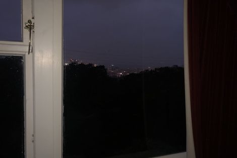 Photo of property in 61 Mortimer Terrace, Brooklyn, Wellington, 6021