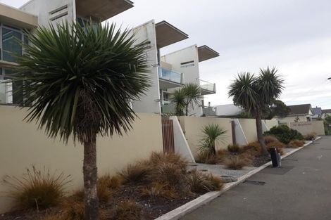 Photo of property in 2/272 Marine Parade, New Brighton, Christchurch, 8061