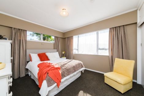 Photo of property in 107 Ruamahanga Crescent, Terrace End, Palmerston North, 4410
