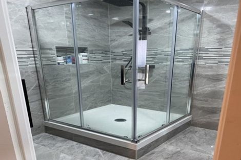 Photo of property in 5 Yarra Place, Botany Downs, Auckland, 2010