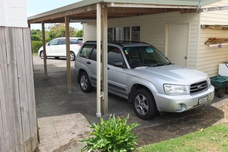 Photo of property in 7a La Perouse Street, Botany Downs, Auckland, 2010