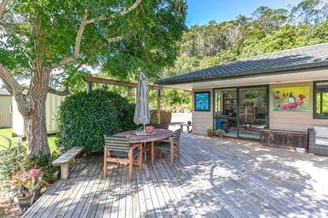 Photo of property in 6 Orchard Road, Hahei, Whitianga, 3591